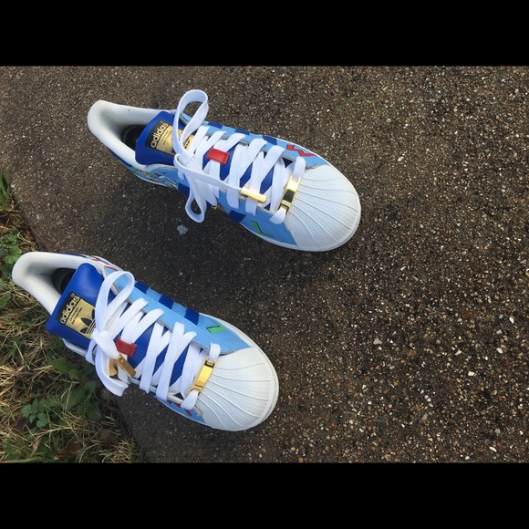 Custom Mario shoes - Picture 3 of 6